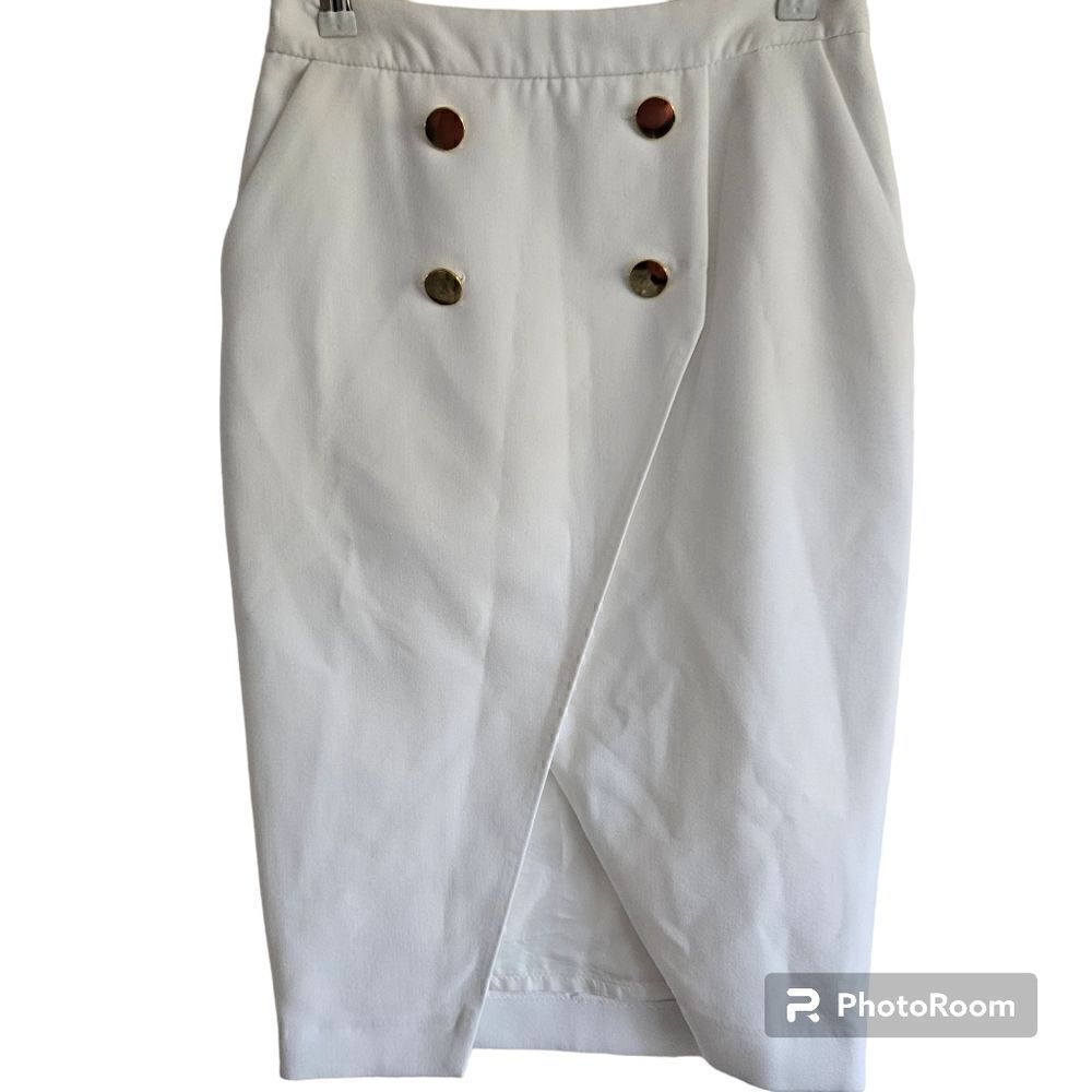 Zara White Pencil Skirt XS Gold Button